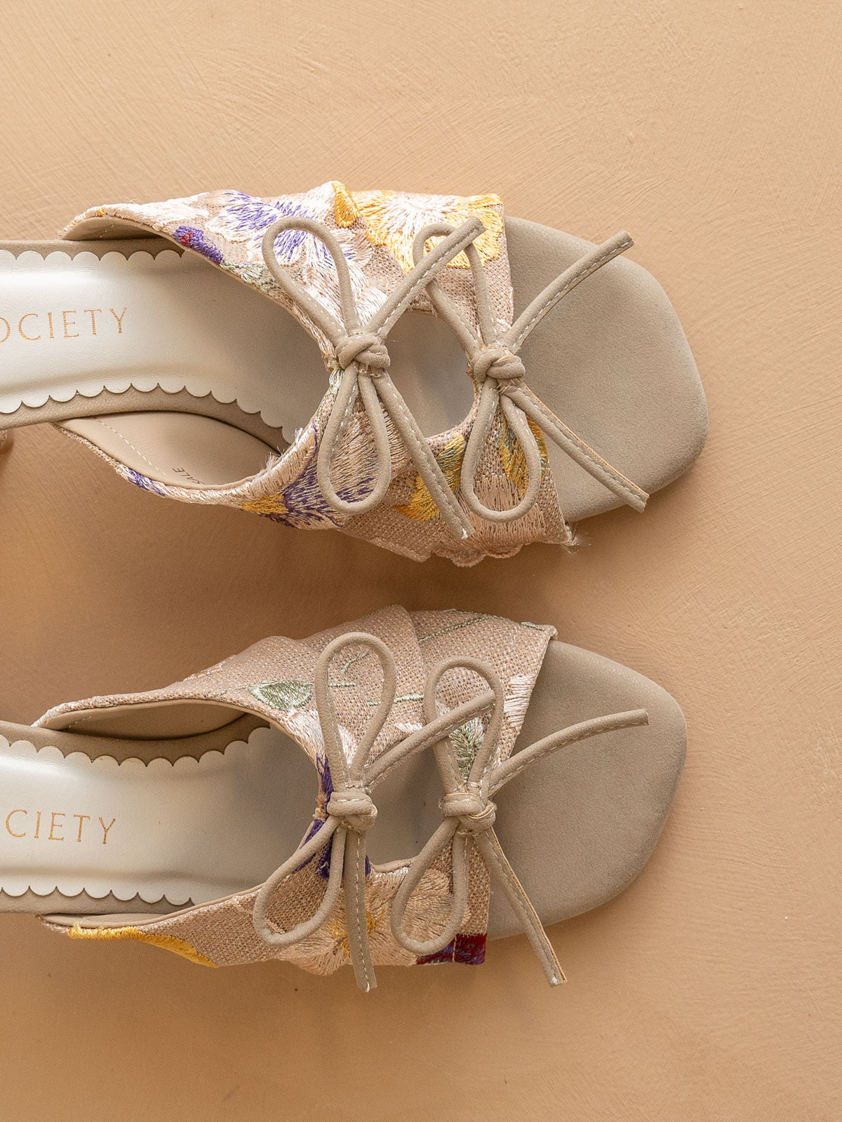 The Emerald | Floral Double Bow Peep Hole Sandal