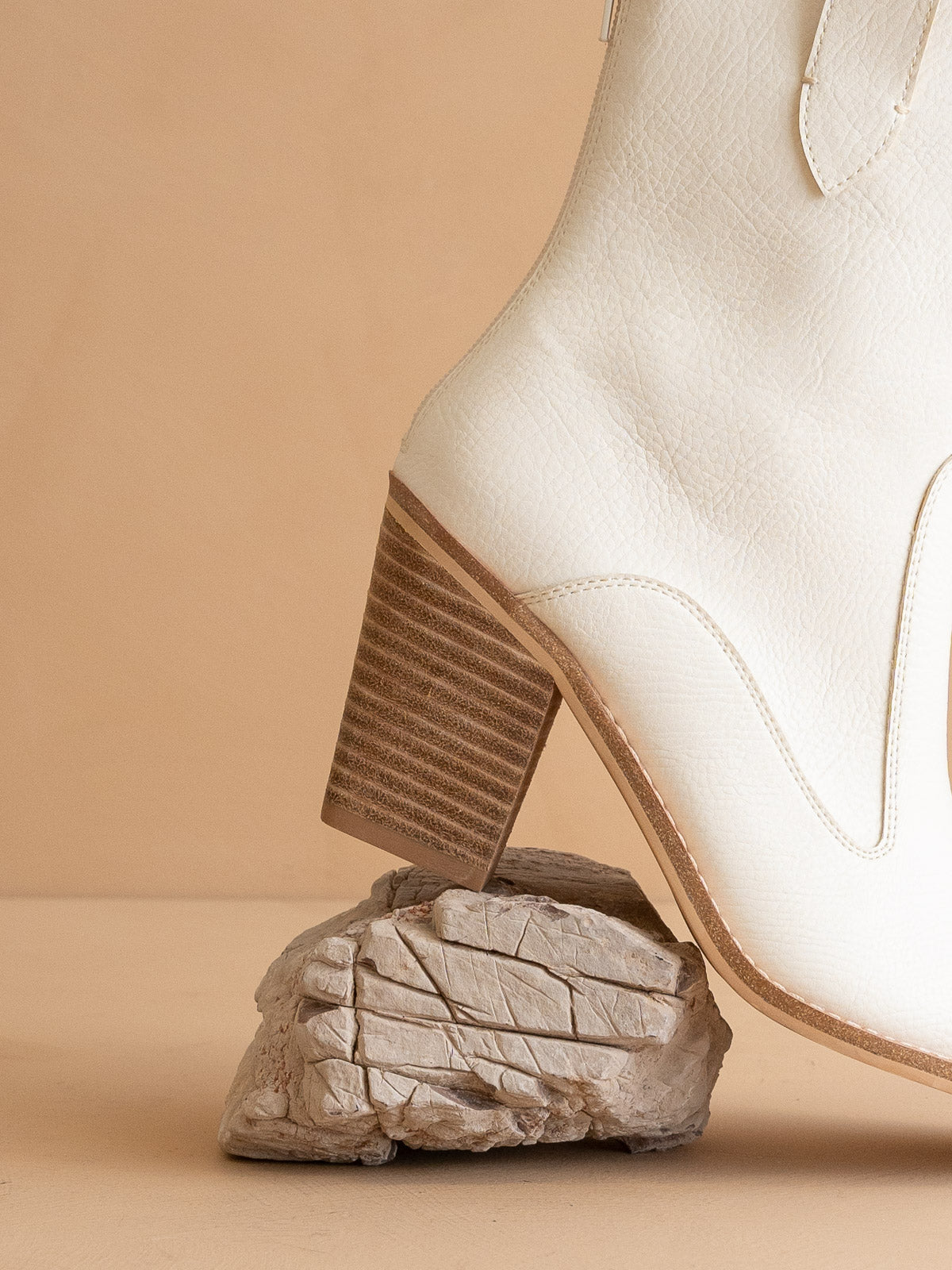 The Tara | White Two paneled western boot
