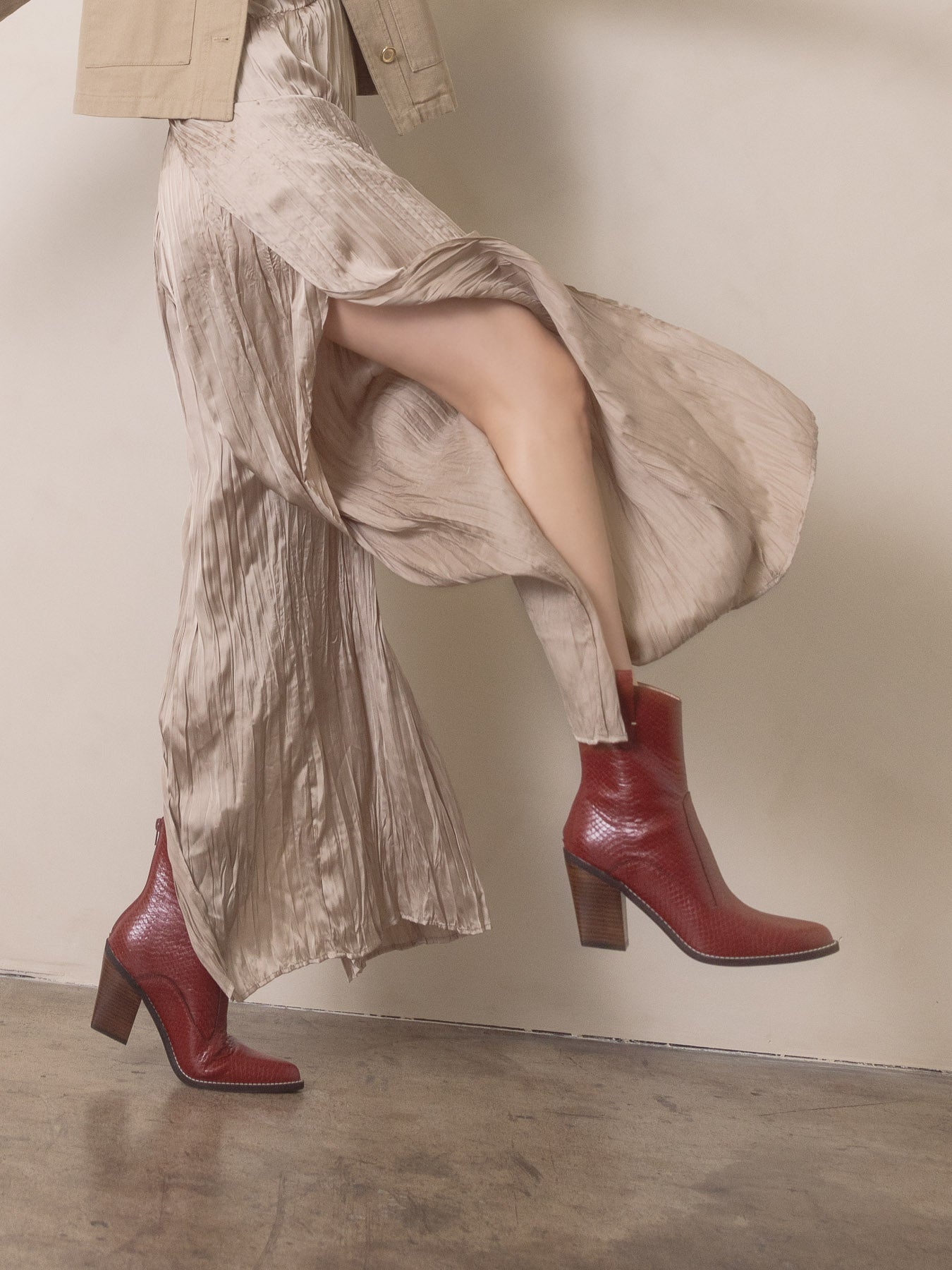 The Tara | Red Two paneled western boot