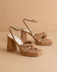 The Zoey | Almond knotted band platform heel