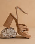 The Zoey | Almond knotted band platform heel