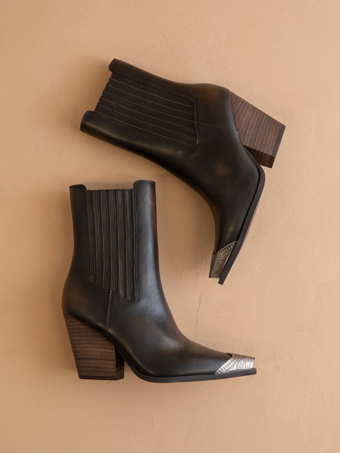 The Arizona | Black Western Chelsea Bootie