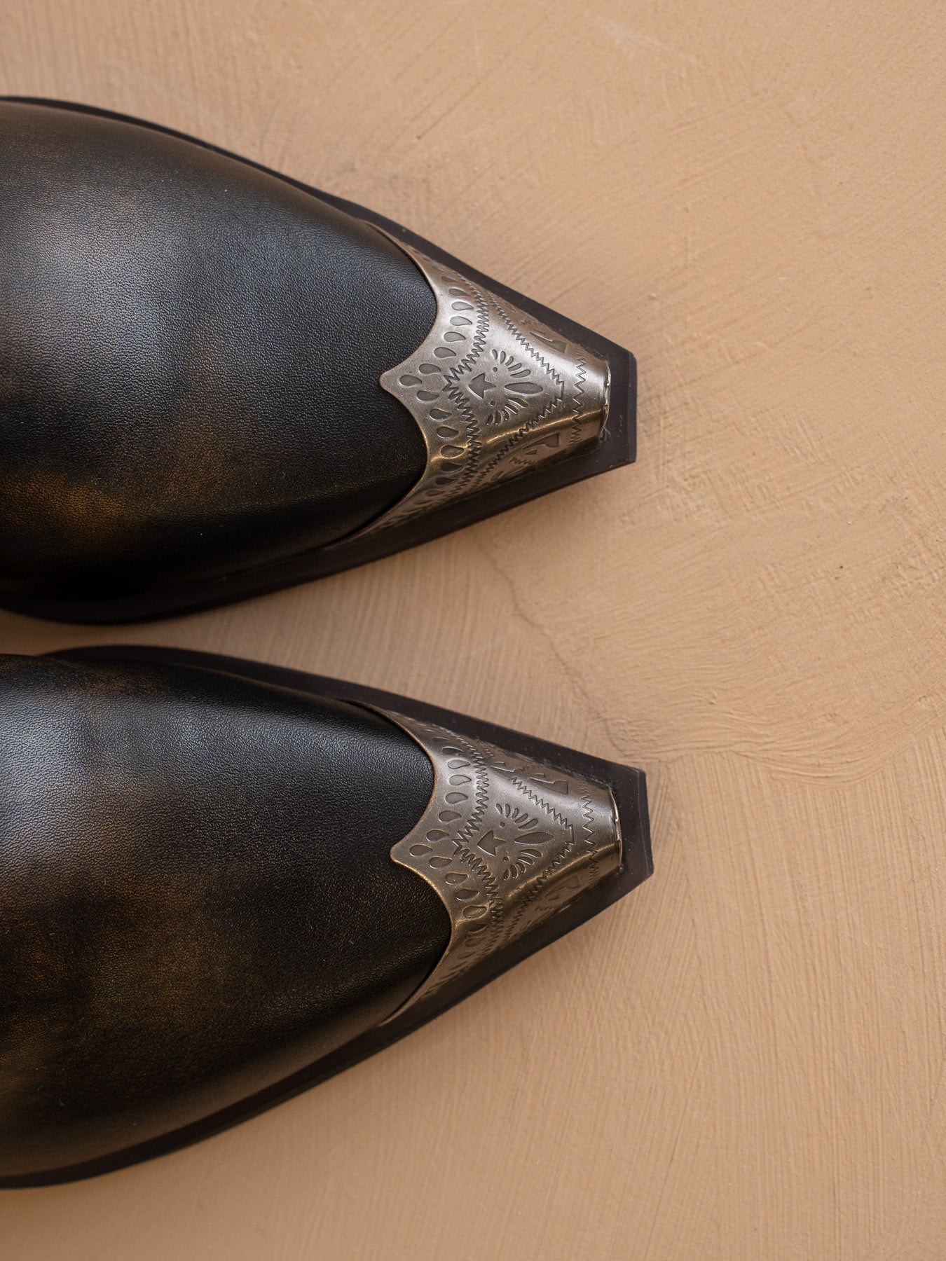 The Arizona | Black Western Chelsea Bootie