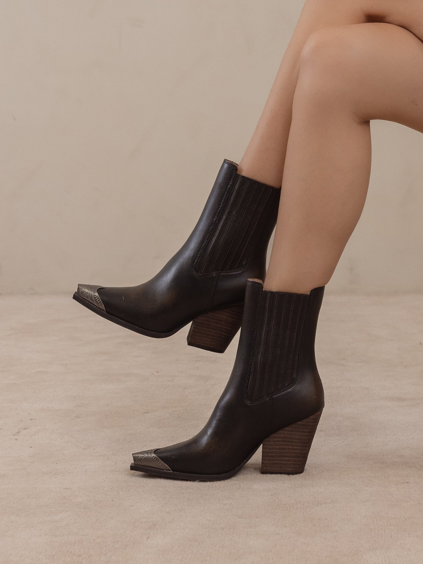 The Arizona | Black Western Chelsea Bootie