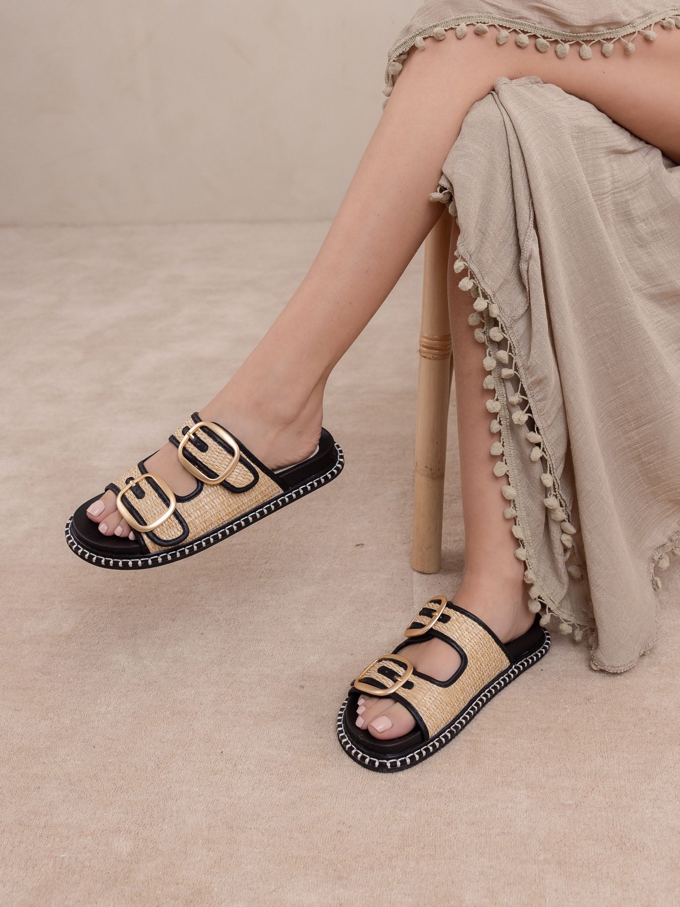 The Daytona | Black a Two-Tone Raffia Gold Buckle Sandal