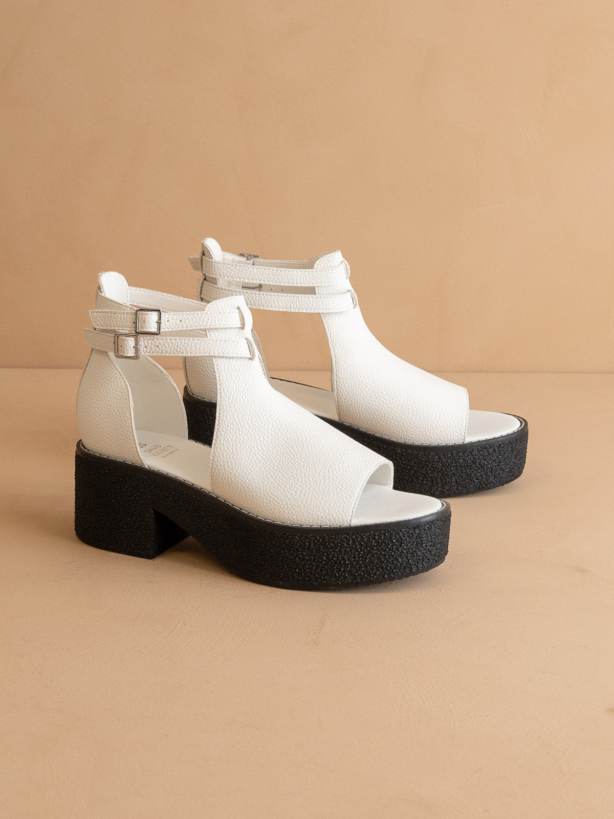 The Elizabeth | White Platform Double Strap Sandal