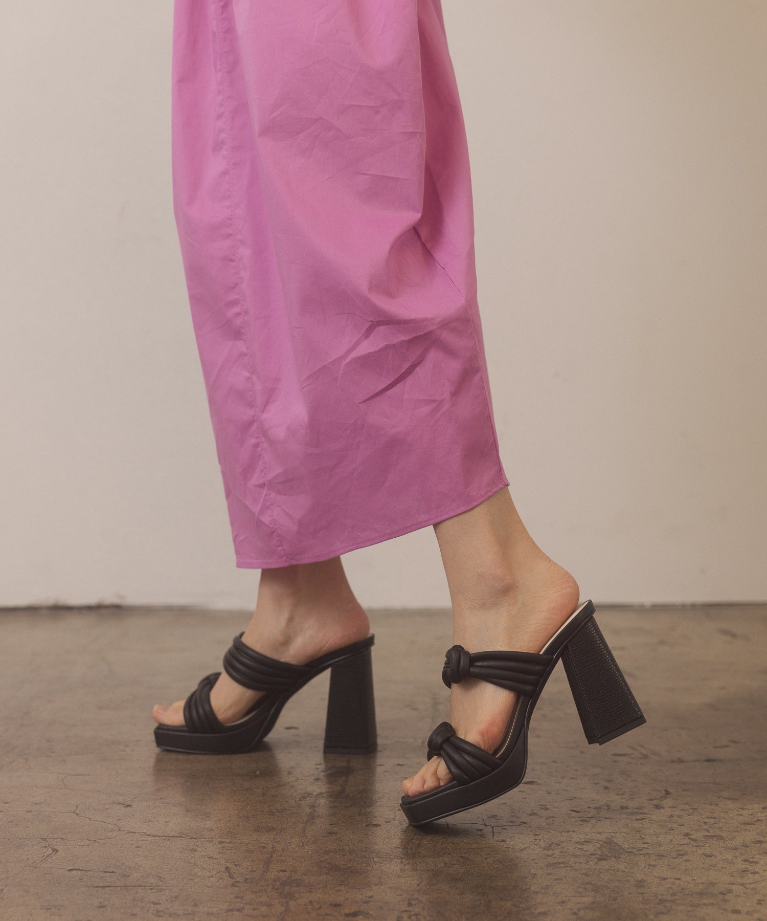 The Faith | Black Knotted band platform snake-print heel