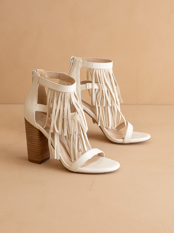 The Gela | White Fringe Framed Heel