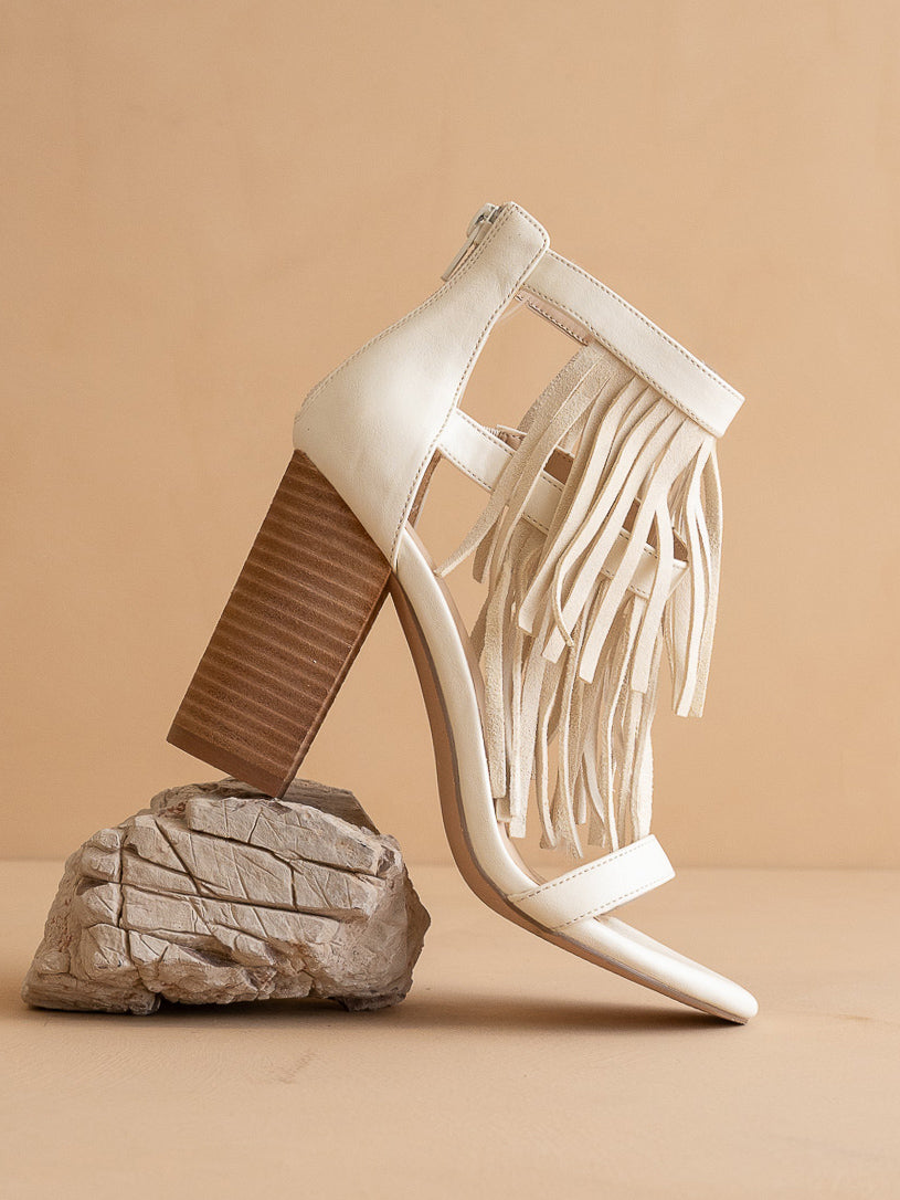 The Gela | White Fringe Framed Heel