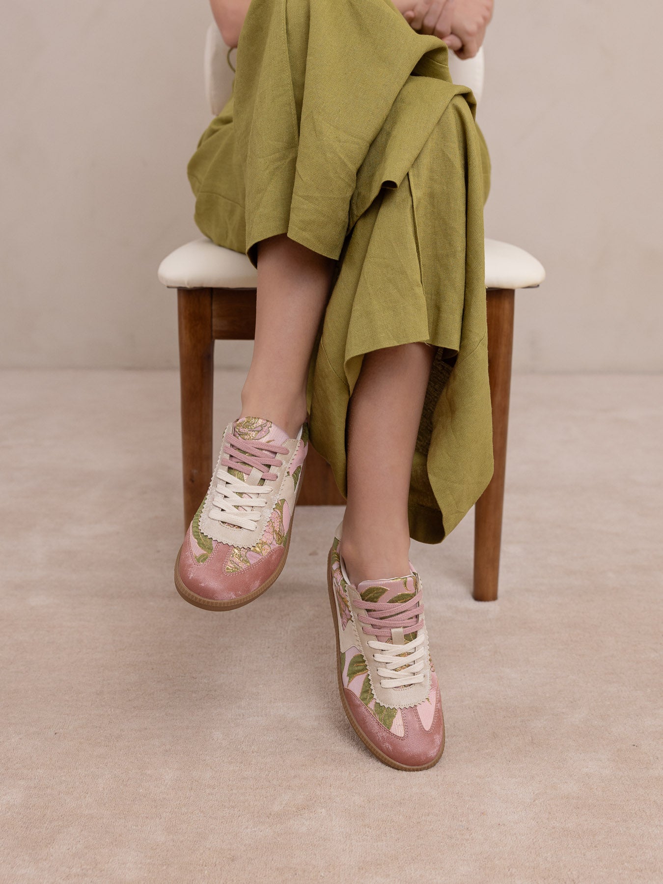 The Kyla | Rose Garden Classic Low Top Sneakers
