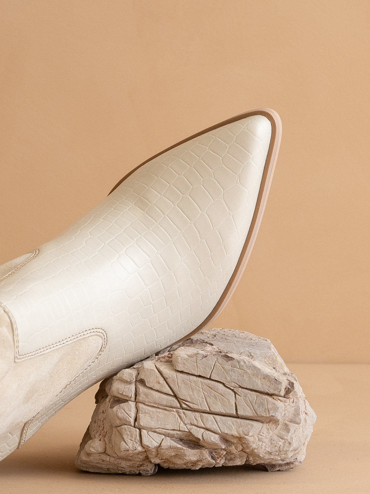 The Marseille | White Loose fit western inspired boot