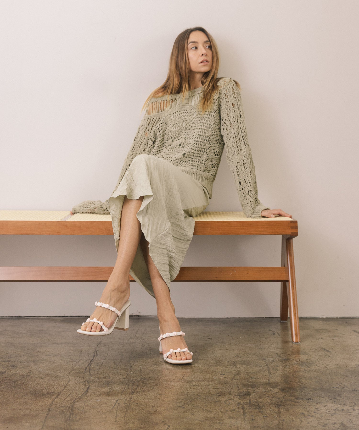 The Nia | White Rosette Adorned Heel
