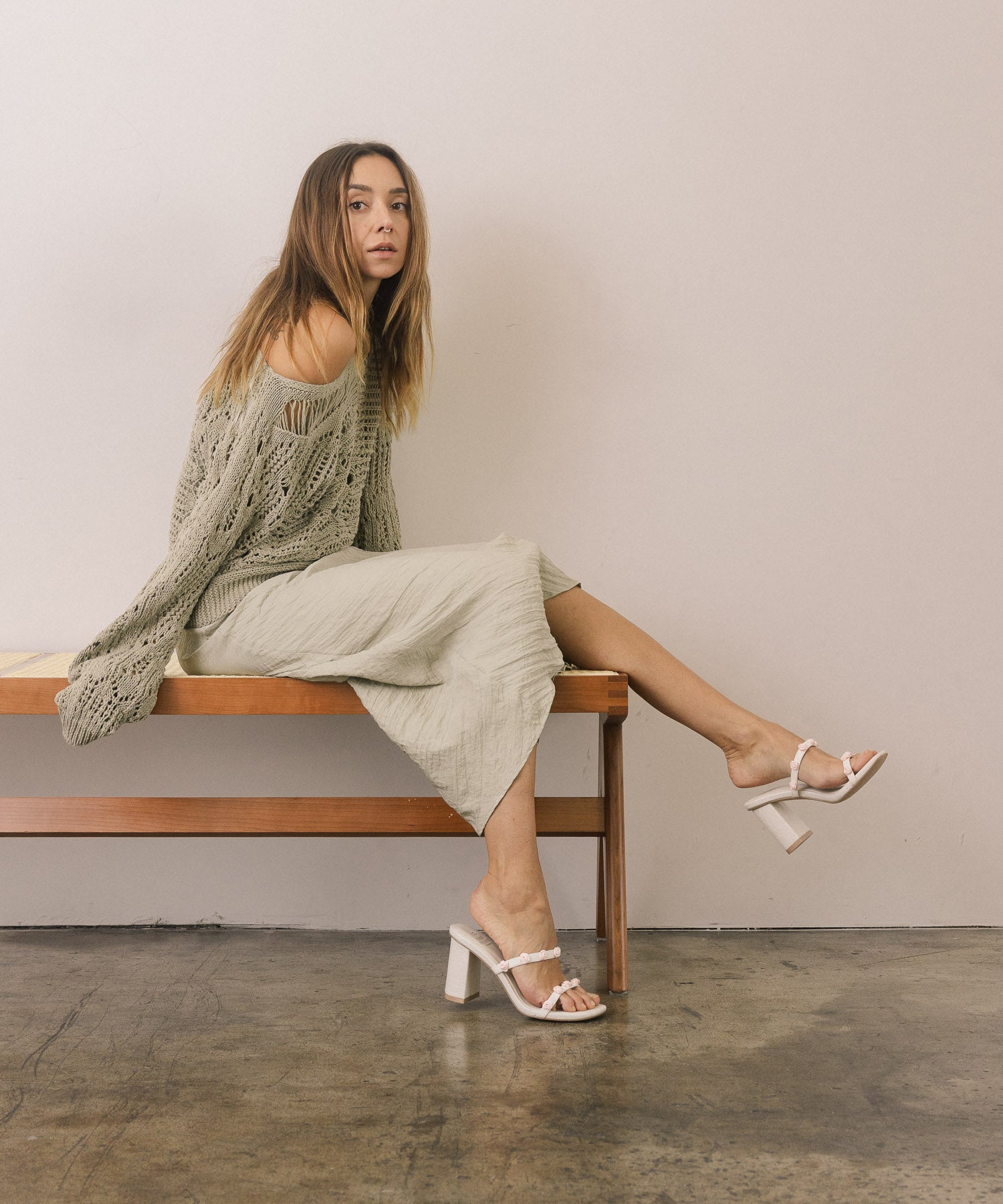 The Nia | White Rosette Adorned Heel