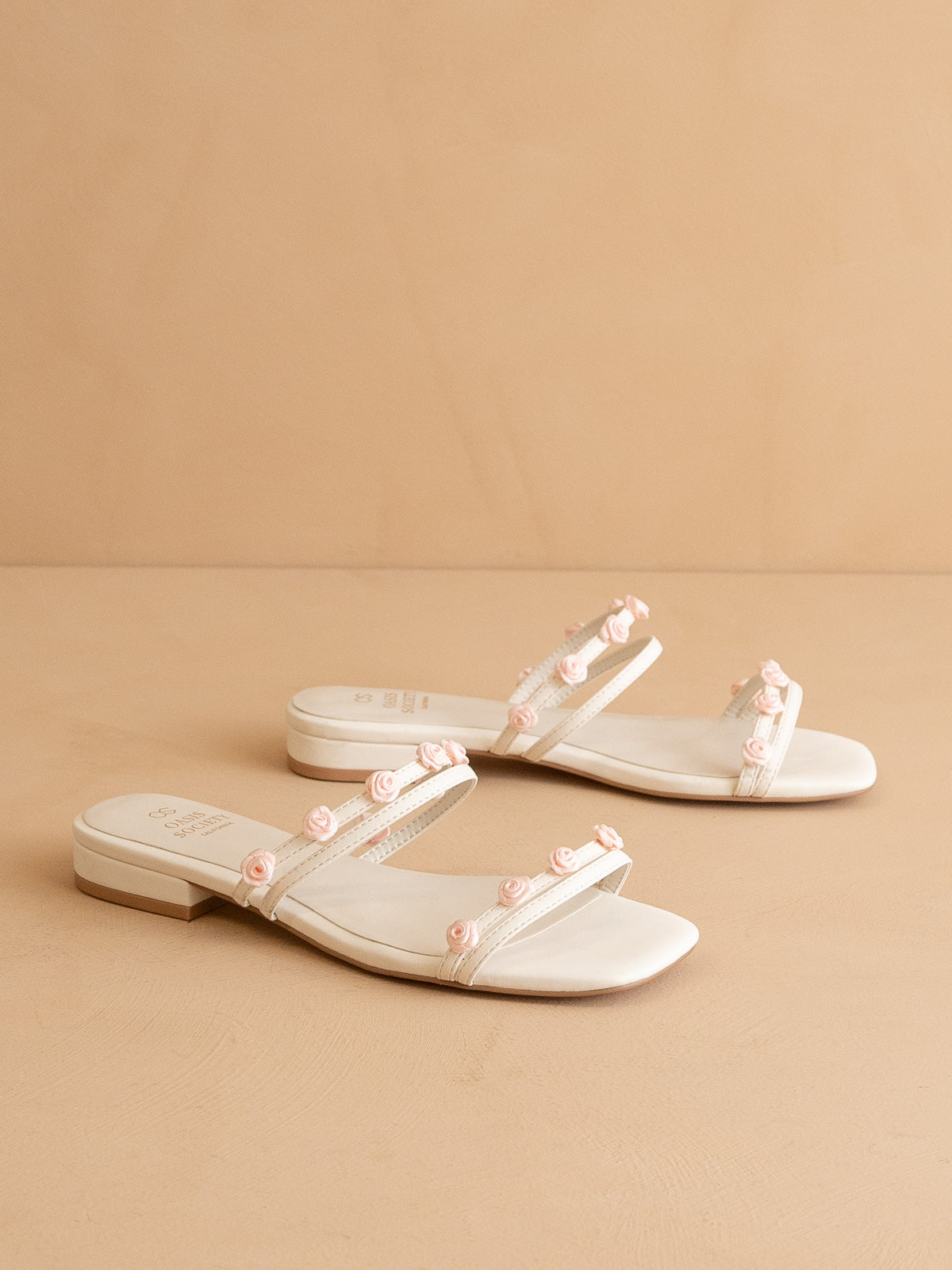The Rosanna | White Rosette Detailed Flats