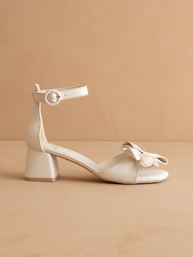 The Vigo | White Low Heel With A Sweet Bow