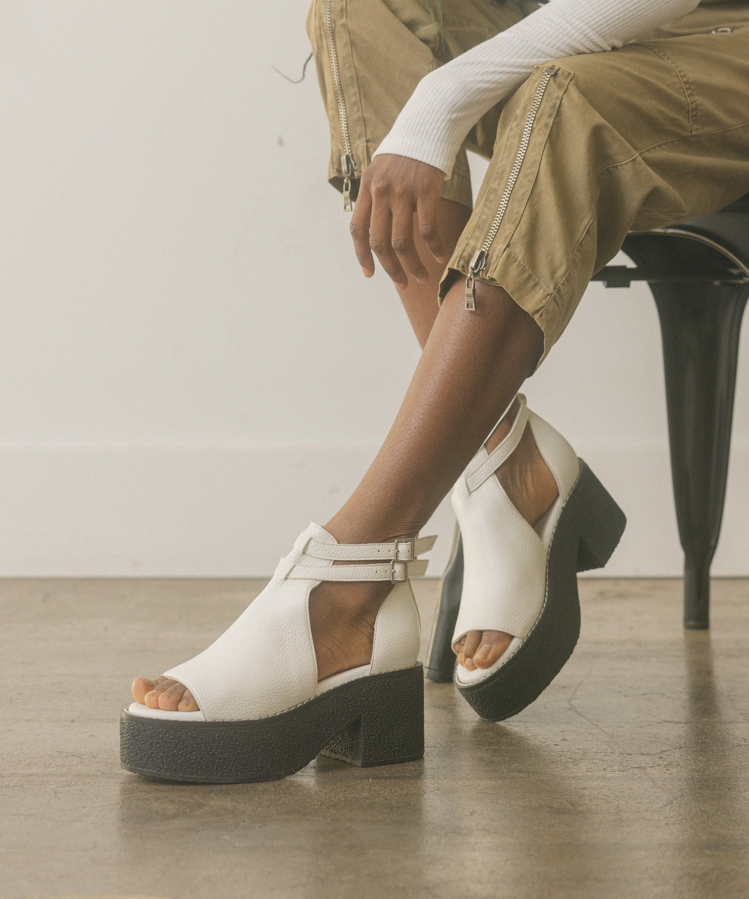 The Elizabeth | White Platform Double Strap Sandal